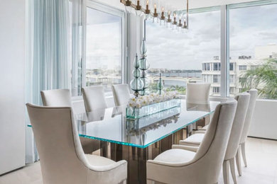Dining room - dining room idea in Miami