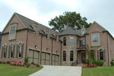 Elegant exterior home photo in Atlanta