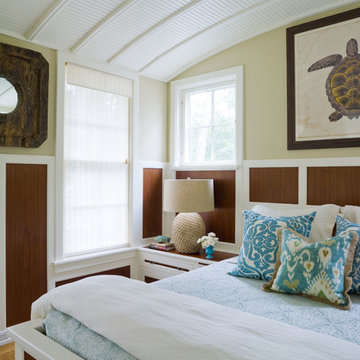 Shingle Style Overlooking the Beach