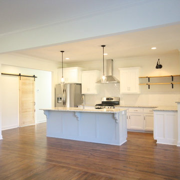 Farmhouse in Jefferson - kitchen with open layout and island