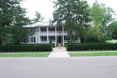 Elegant exterior home photo in Detroit