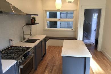 Trendy kitchen photo in San Francisco