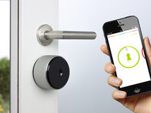 Fliesen überkleben - 13 Ideen, wie Sie alte Fliesen verkleiden!