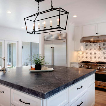 Marbleized Farmhouse
