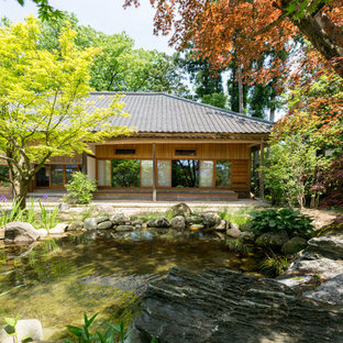 他の地域の秋のアジアンスタイルのおしゃれな裏庭の写真