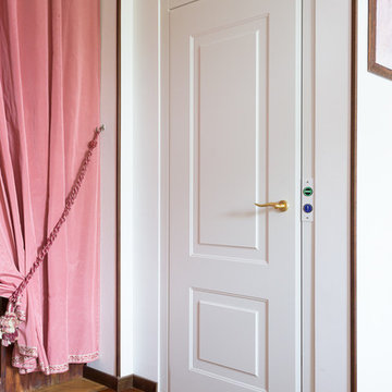 Ascensore per la casa Suite interno con porta in legno