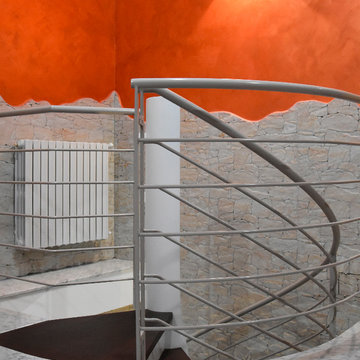 Scala su misura in metallo e legno