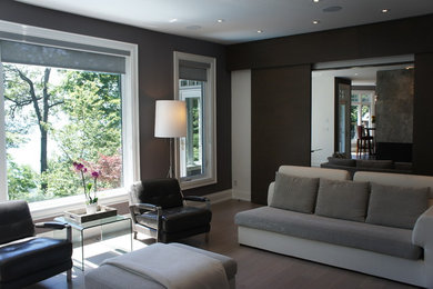 Inspiration for a transitional living room remodel in Toronto