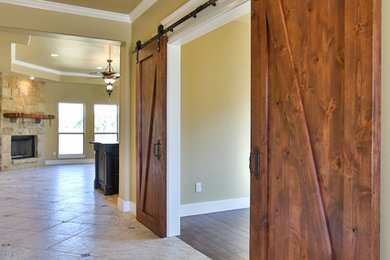 Example of a mid-sized cottage chic eat-in kitchen design in Austin