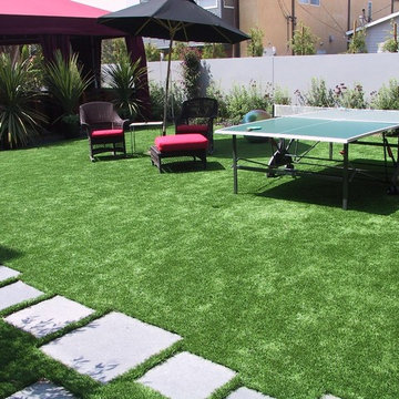 Backyard Landscapes with Artificial Grass