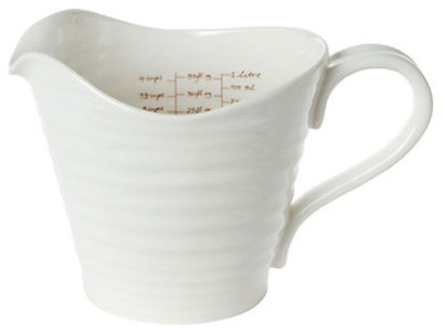 Traditional Measuring Cups by Terrain