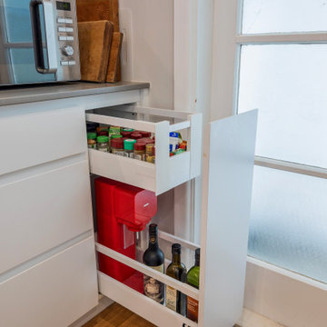 Spice & Oil Pull-out