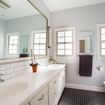 Kitchen & bathroom in Los Angeles