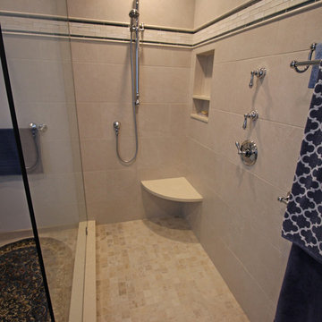 Warm Elegant Bath - Grosse Pointe Shores, MI