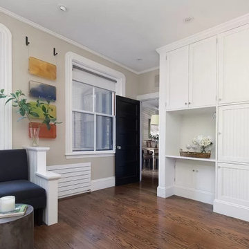 Small kitchen does not lack on storage