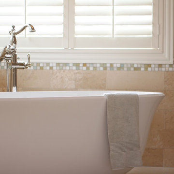Large Traditional Bathroom in Palatine
