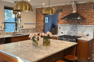 Kitchen - kitchen idea in Chicago