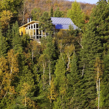 McKay Gauthier Cottage by YMa Architectes