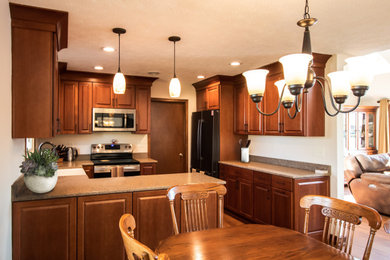 Kitchen - transitional kitchen idea in Indianapolis