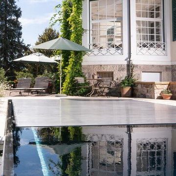 Infinity-Pool aus Edelstahl