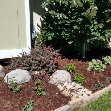 Traditional Flower Bed Design
