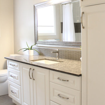 Transitional Main Bathroom