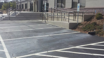 Steps with handicap ramp