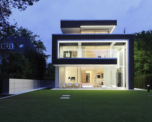 Schwarze Häuser mit Mix-Fassade Ideen, Design & Bilder | Houzz