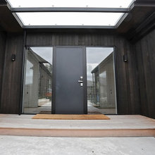 Entry/foyer area