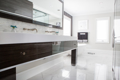 Sleek Custom Contemporary Kitchen