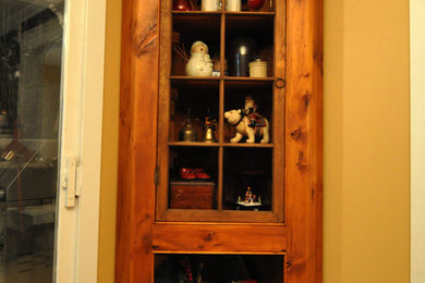 Heritage Pine Furniture & Cabinets
