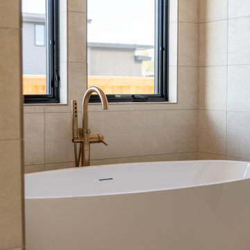 Bathroom in Bright Contemporary in Discovery West