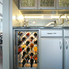 bar/serving room