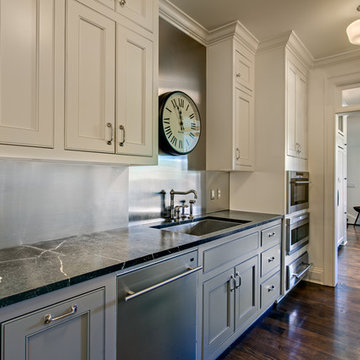 Apple Orchard Farmhouse Kitchen