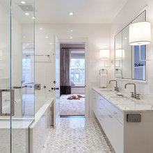 Upstairs Baths LDa