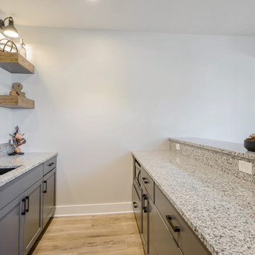 Home Bars, Bonus Rooms & Features