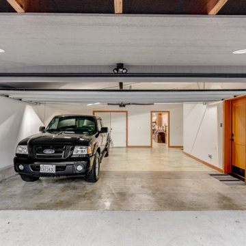 Bellevue Garage & Woodworking Workshop