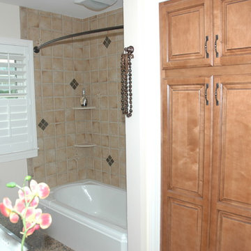 Full Hall Bathroom Remodel