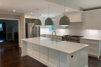 Kitchen - kitchen idea in New York