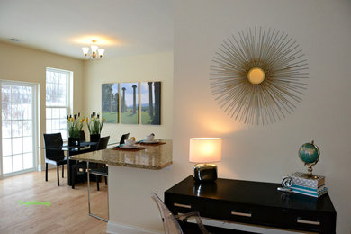 Example of a classic home office design in New York