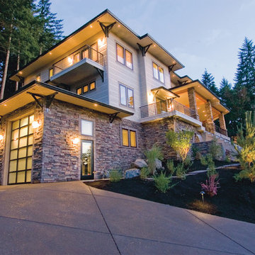 Impressive Driveway up to Modern Contemporary Home Exterior