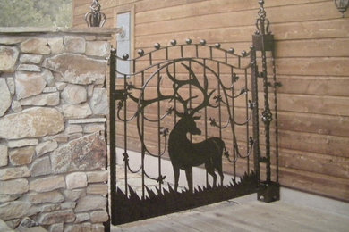 Example of a minimalist entryway design in Denver
