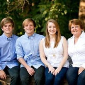 Suzette Thompson's photo