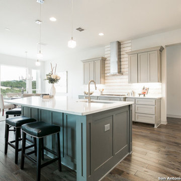 Spacious Island Kitchen