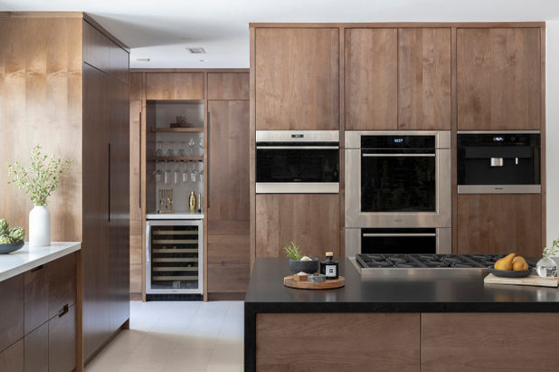 Contemporary Kitchen by Chelsea Design + Construction