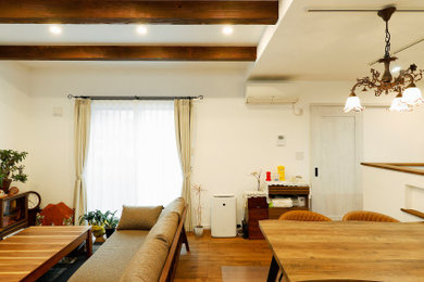Design ideas for a living room in Tokyo Suburbs.
