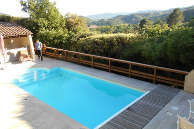 Cette photo montre une piscine montagne.