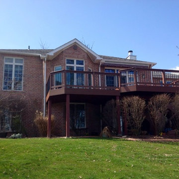 Timbertech Pacific Rosewood Decking with Timbertech BuildeRail Redwood