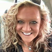 Stephanie Vandebogart-Stola's photo