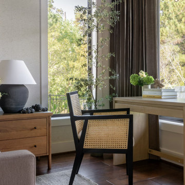 Transitional Hill-Country Primary Bedroom